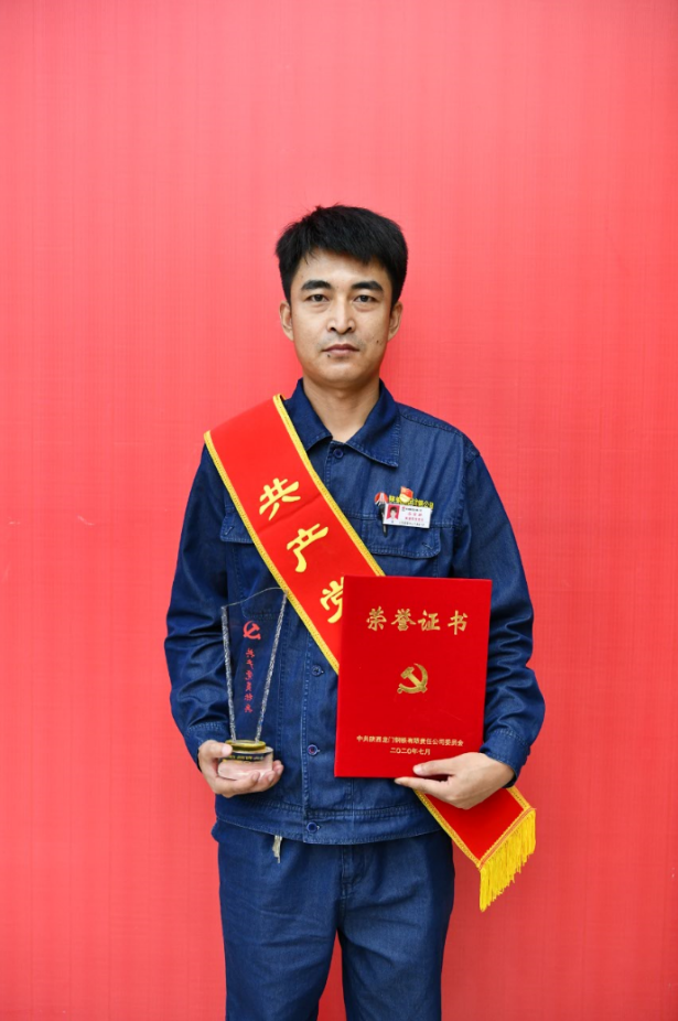 奋进作为显英雄 招招标阵线上的热血青年——李常林